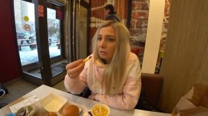 Самоед в двушке за МКАДом  Один выходной хозяев и самоеда ВЛОГ