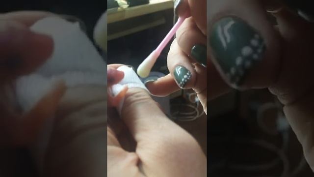 Выкармливание новорождённого ежика смотреть онлайн