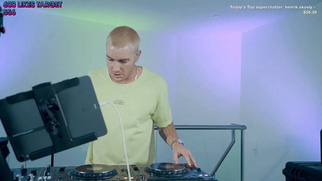 10 INSANE TRICKS ON PIONEER CDJ 3000! - BEST DROPS! смотреть онлайн