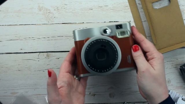 Fujifilm Instax Mini 90 Neo Classic Unboxing and Review смотреть онлайн