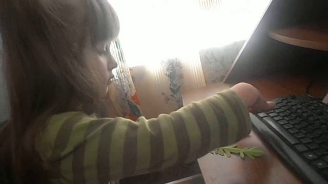 София 5 лет Готовимся к 8 марта Делаем подарок маме смотреть онлайн