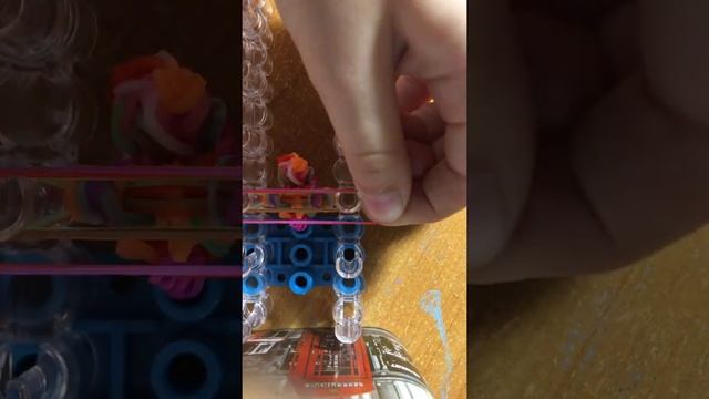 ??человечек из резиночек на станке смотреть онлайн