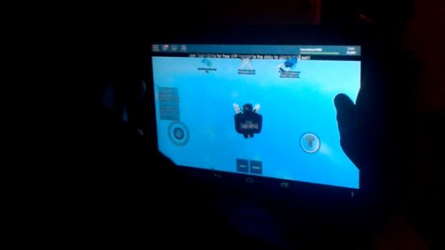 My little brother play's 2 games смотреть онлайн