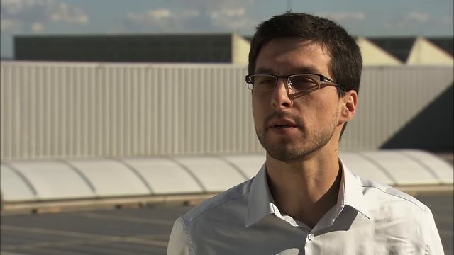 Spotlight on the A350 XWB final assembly line смотреть онлайн