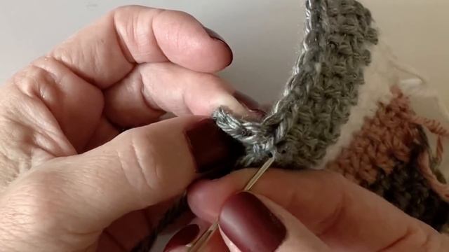 Beginner Soft Stripes and Dots Crochet Baby Blanket смотреть онлайн