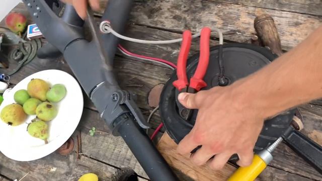 Снятие передней покрышки самоката Xiaomi m365 смотреть онлайн