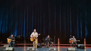 Алексей Хомчик и группа Ирония Судьбы "В облаках у водопада" в киноклубе Эльдар 09.04.2022