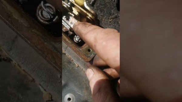 Почему горит лампа открытых дверей и где искать концевик 5 двери