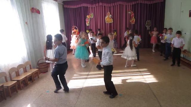 Видео Натальи Мирошниченко "Чародей листопад" подг.гр. смотреть онлайн