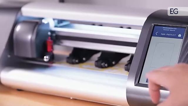 Плоттер для выкройки защитных пленок для гаджетов смотреть онлайн