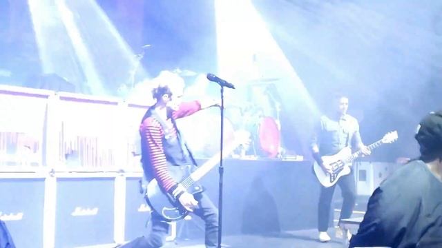 Sum 41 - In Too Deep [LIVE] (Blame Cánada Tour 2022) смотреть онлайн