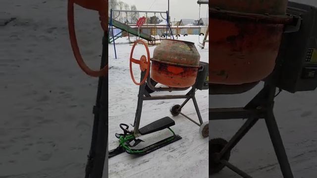 Бетономешалка. Как легко перевезти её. смотреть онлайн