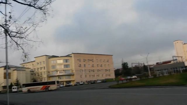 Памятник Давиду Строителю (დავით აღმაშენებელი) в Кутаиси, Грузия, 08.01.2015 смотреть онлайн