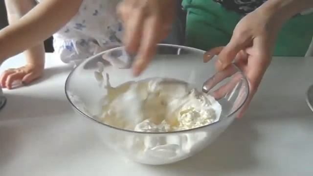 ТВОРОЖНО - КЛУБНИЧНЫЙ ДЕСЕРТ смотреть онлайн