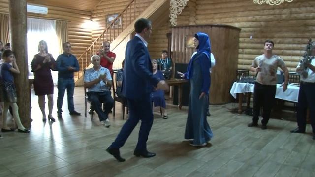 Айдамир Мугу - Попурри "Си нэнэ дах" и др.- Встреча рода Беретарь 16.0. 2018 г. смотреть онлайн