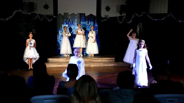 Свита снежной королевы, третий выход смотреть онлайн