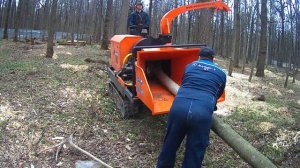 Гусеничная дробилка веток Медведь М3