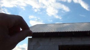 крыша частного дома из профнастила  цвет графит