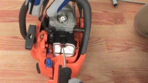 Replacing the Air Filter - Husqvarna Chainsaw