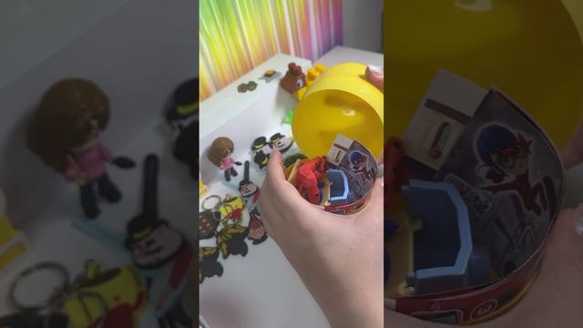#ladybug #kindersurprise #ледибаг #ледибагисуперкот #киндер #киндерсюрприз #surprise #unboxing #asmr смотреть онлайн