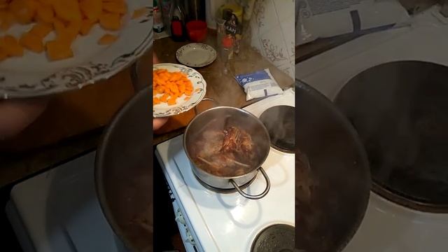 Кролик, тушёный в сметане с соевым соусом смотреть онлайн