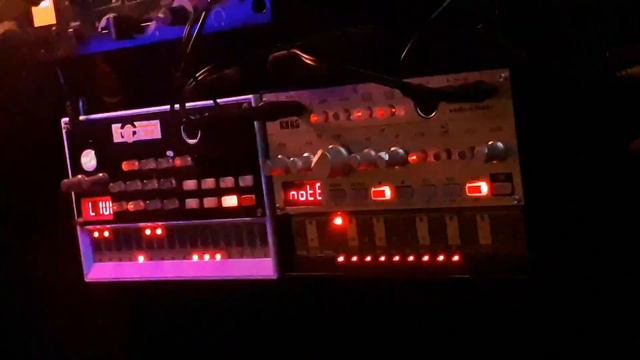 Techno Jam on Korg Volca Sample & Bass смотреть онлайн