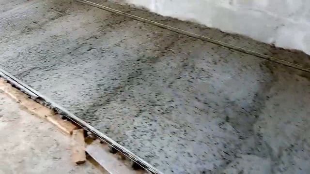 Всё приходится делать самому.А иначе никак.Заливка пола в новом гараже продолжается. смотреть онлайн