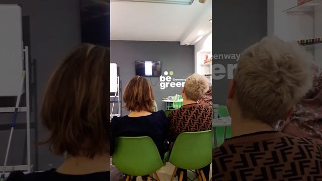 Помыла Салфеткой для Посуды всю Квартиру! - Отзывы Клиентов. смотреть онлайн