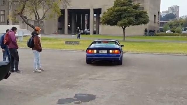 Chevrolet Camaro iroc-z en Chile смотреть онлайн
