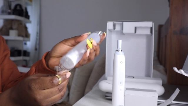 ORAL- B iO SERIES 4 ELECTRIC TOOTHBRUSH UNBOXING смотреть онлайн