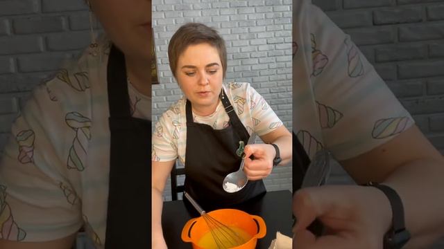 Рецепт приготовления вафельных трубочек #пальчикиоближешь #вафельныетрубочки #вафельница смотреть онлайн