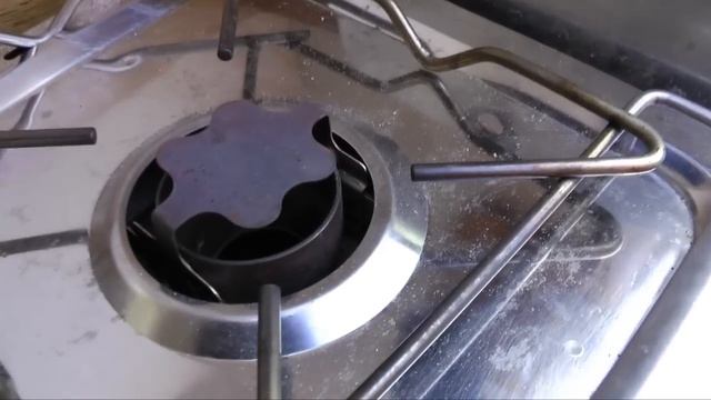 Lighting an Origo stove on the Mk 1 galley box смотреть онлайн