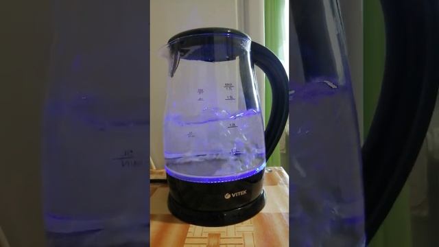 Электрический чайник Vitek VT-7081 смотреть онлайн