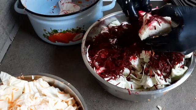 Вне конкуренции! Пикантный острый салат из капусты по-корейски со свёклой и морковью. Два в одном! смотреть онлайн