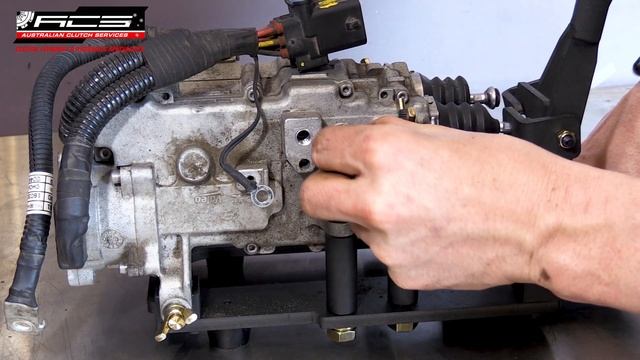 CLUTCH TECH: Hyundai I40 DCT Clutch Assembly Replacement