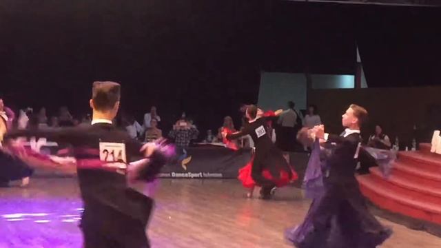 Венский вальс Ч.У смотреть онлайн