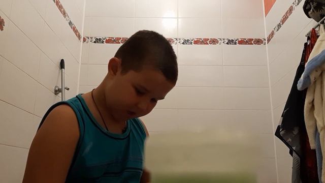 Как сделать слайм с мукой и шампунем впакете смотреть онлайн