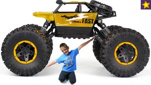 Машинки из Китая в воде, на асфальте и лестнице Видео для детей Cars toys for kids