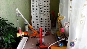 монтаж модели башенного крана КБ-674