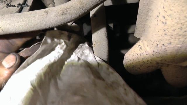 Замена сальника и пыльника штока КПП (рюмки) ВАЗ 2110 смотреть онлайн