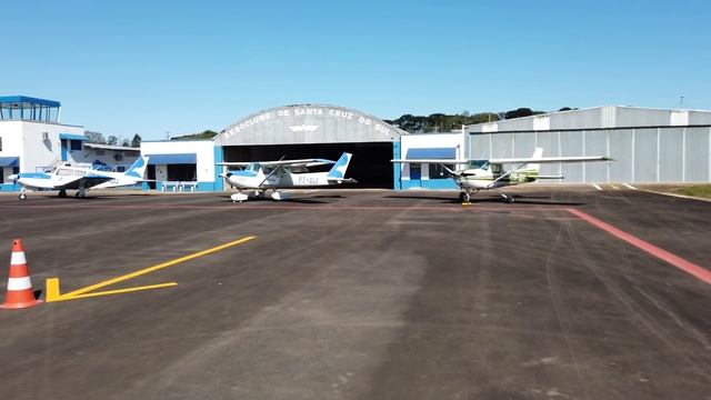 VOANDO PARA SANTA CRUZ DO SUL-RS COM O CESSNA CARAVAN DA AZUL CONECTA - TRIP REPORT смотреть онлайн