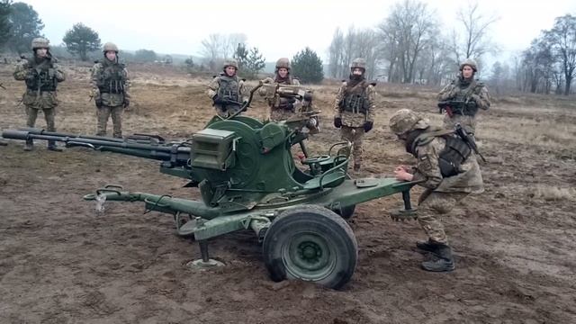 перевод ЗУ- 23-2 с боевой в походное положение смотреть онлайн