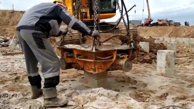 Срубка свай насадкой Taets 4.4 в Москве смотреть онлайн