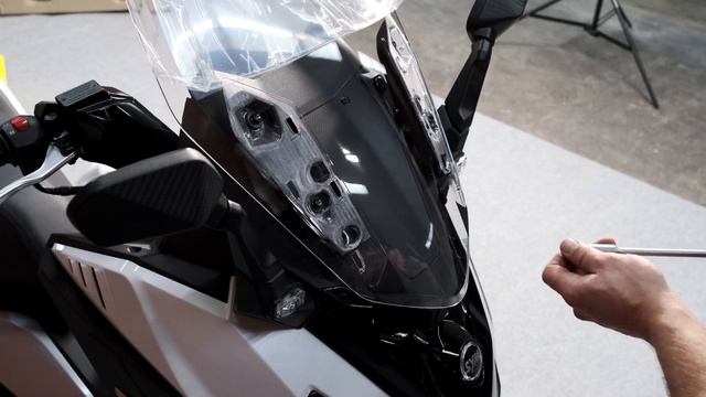 Unboxing SYM CruiSym 125 Alpha 2021 смотреть онлайн