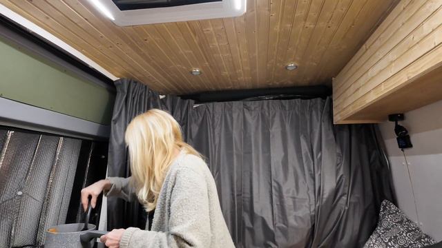 £0.00 Stopover at Thirsk & The Crazy Scotsman Adventure смотреть онлайн