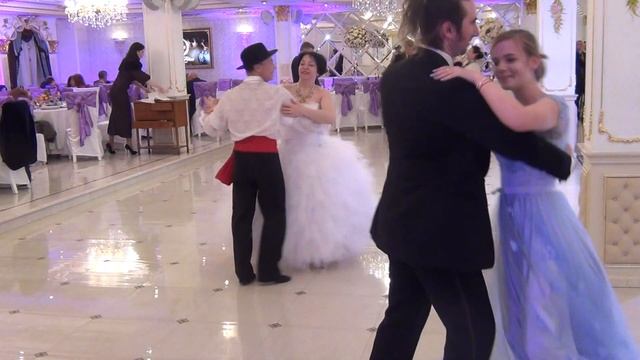 Танец Па дэ труа на Императорском балу смотреть онлайн