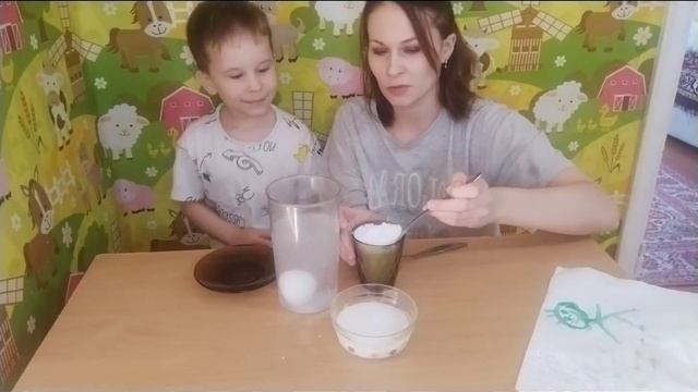 Эксперименты с солью . Эксперимент для 4-5 лет. смотреть онлайн