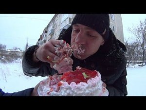 На что готов мужик ради 300 руб / Торт с кетчупом за 3 минуты