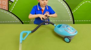 Пылесос для детей - Играем в уборку и учимся пылесосить. Развивающее деткое видео