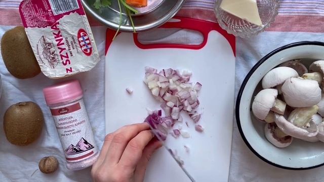 Сливочный суп с грибами и вермишелью ? смотреть онлайн